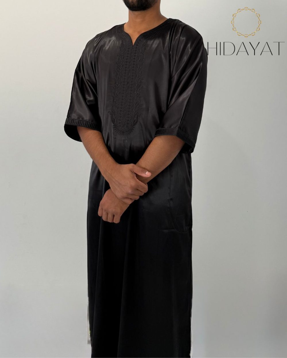 Hamza Thobe – Black