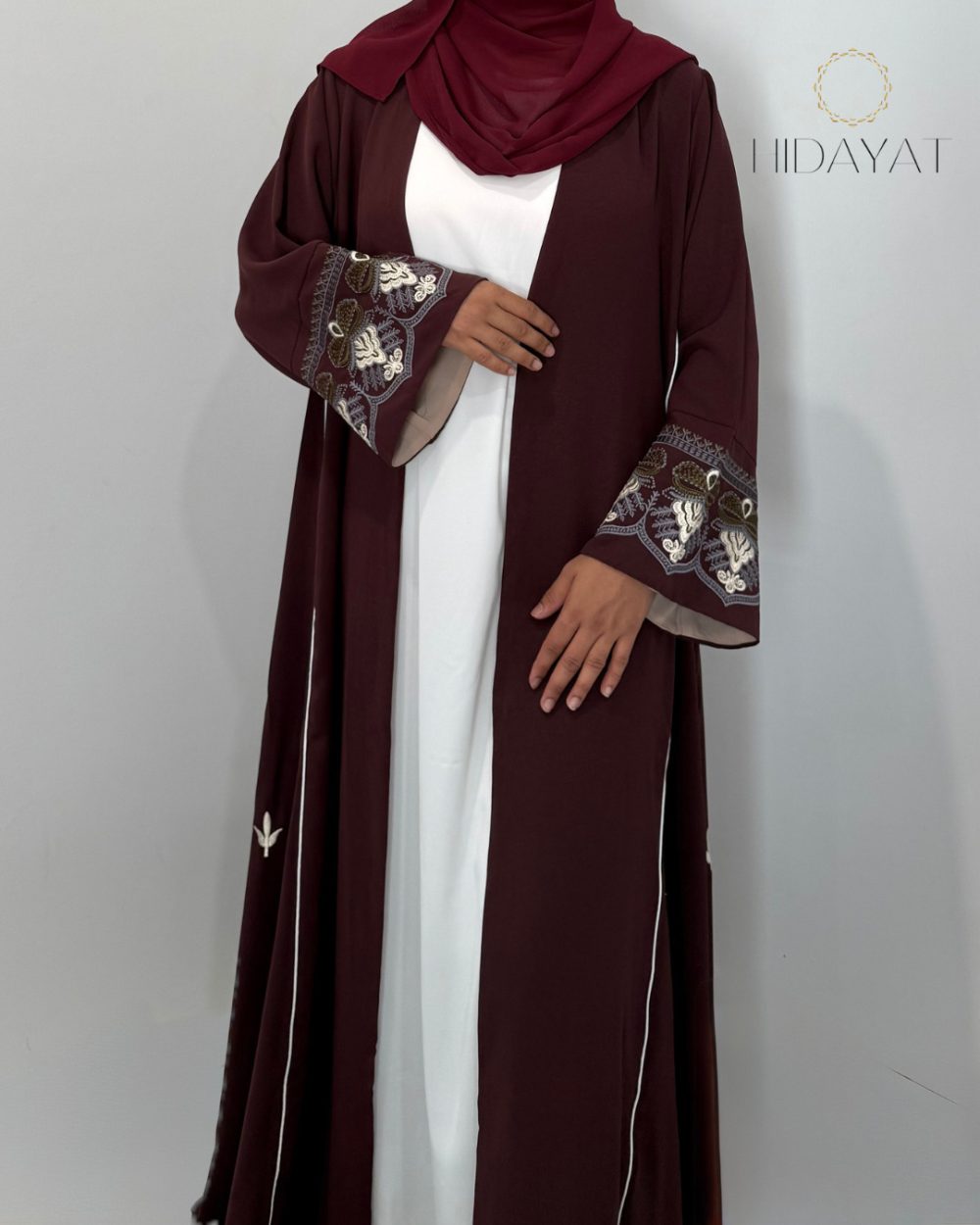 Laila Abaya – Burnt Burgundy