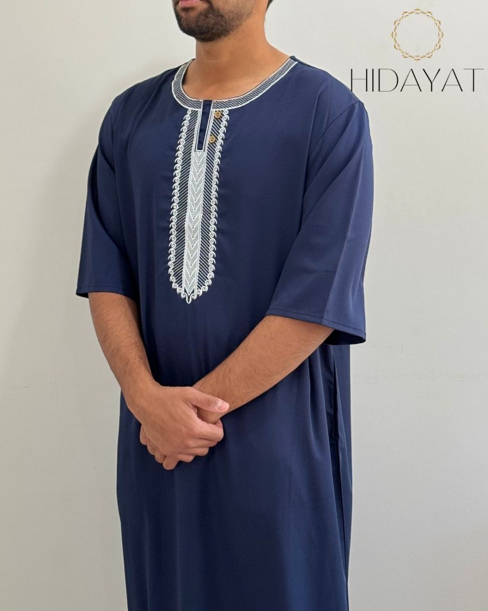 Amir Thobe – Navy Blue