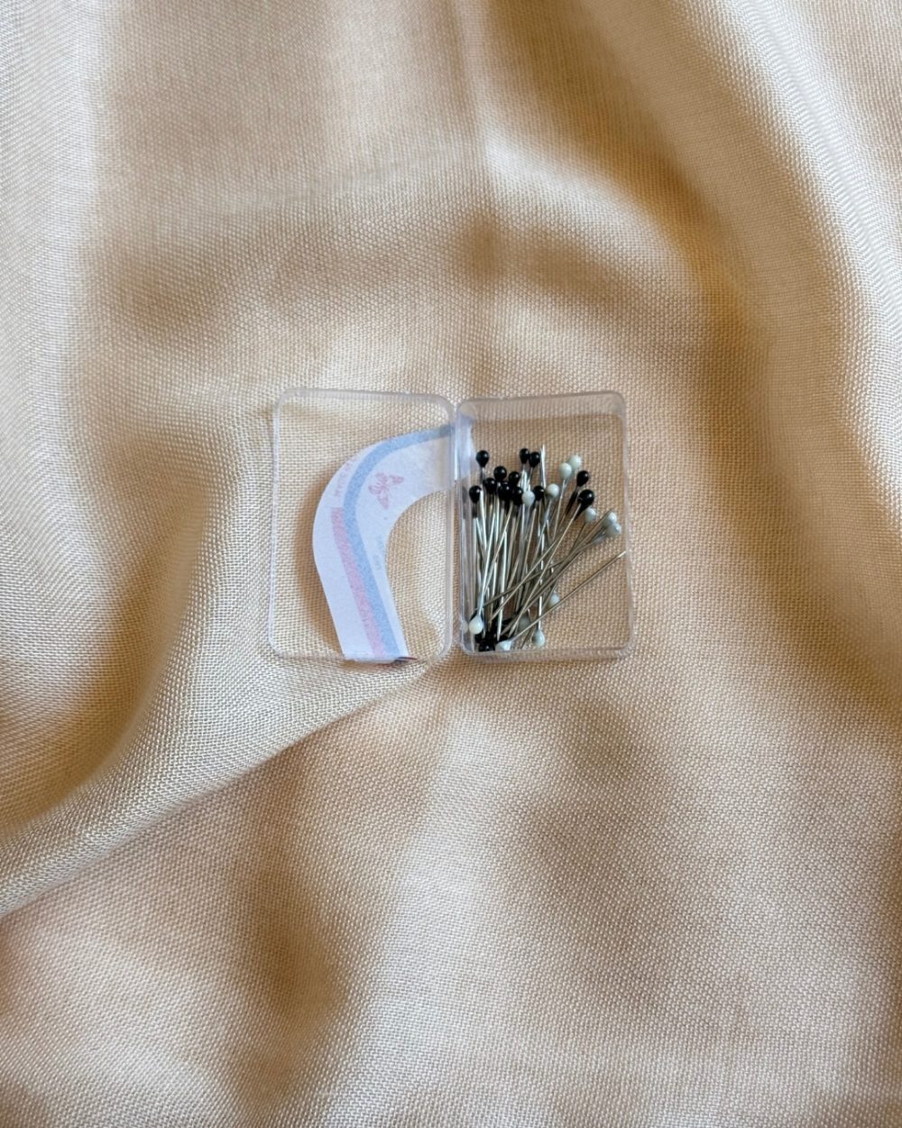 Hijab Pin Box – Black & White