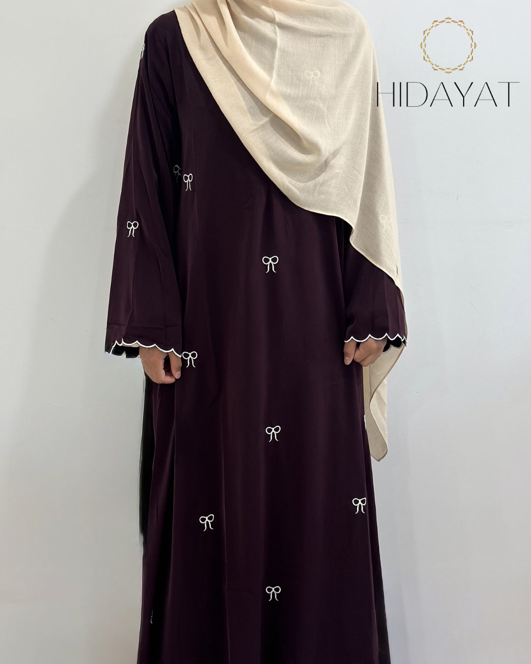 Bow Embroidered Abaya (Maroon) – 3