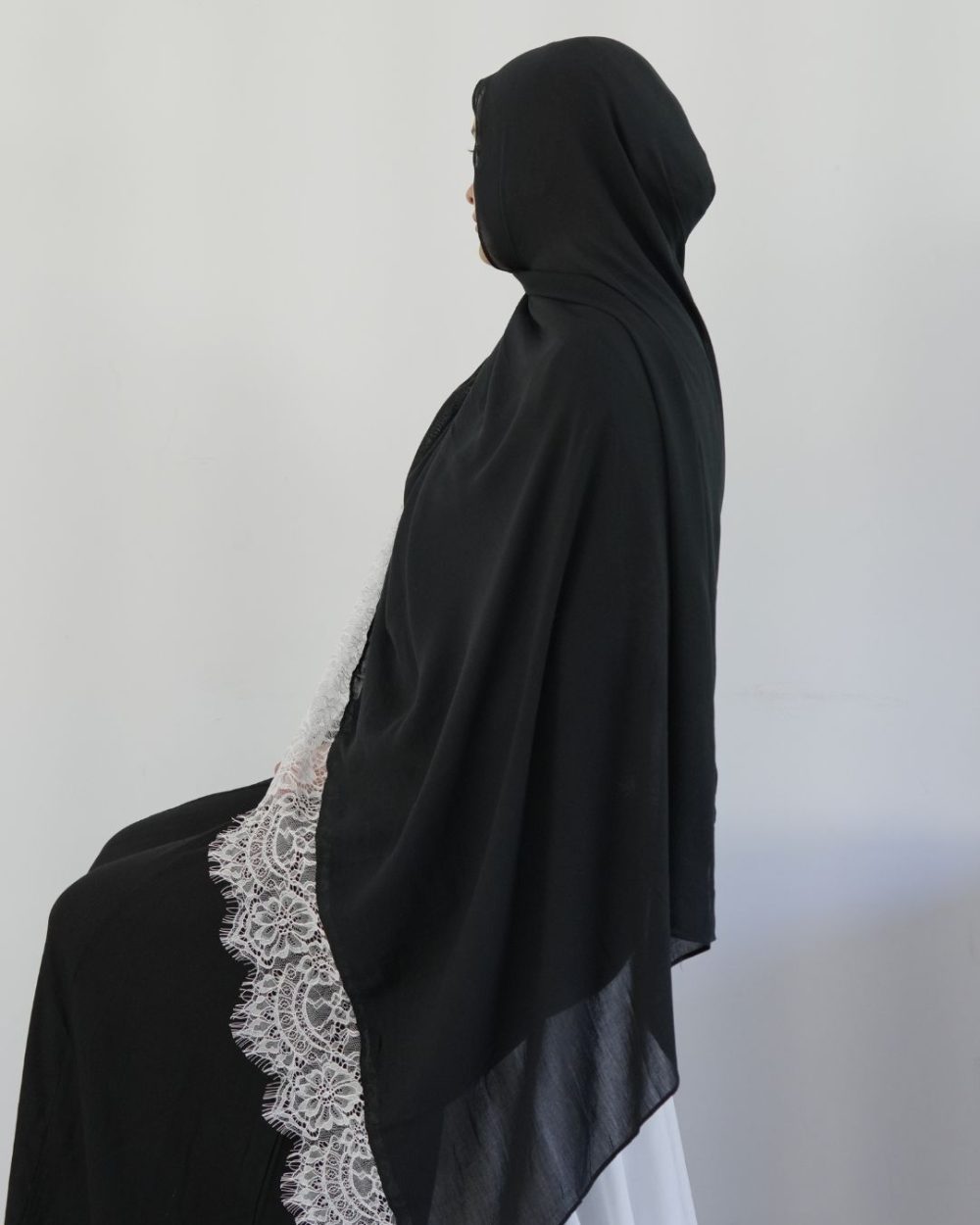 Lace Modal Black Hijab White Lace Set