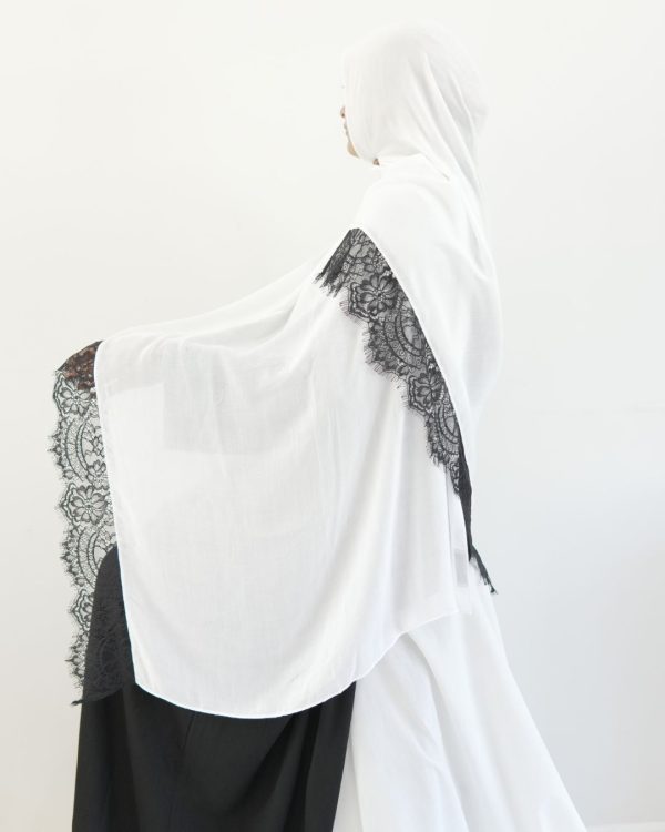 Lace Modal White Hijab Set With Black Lace